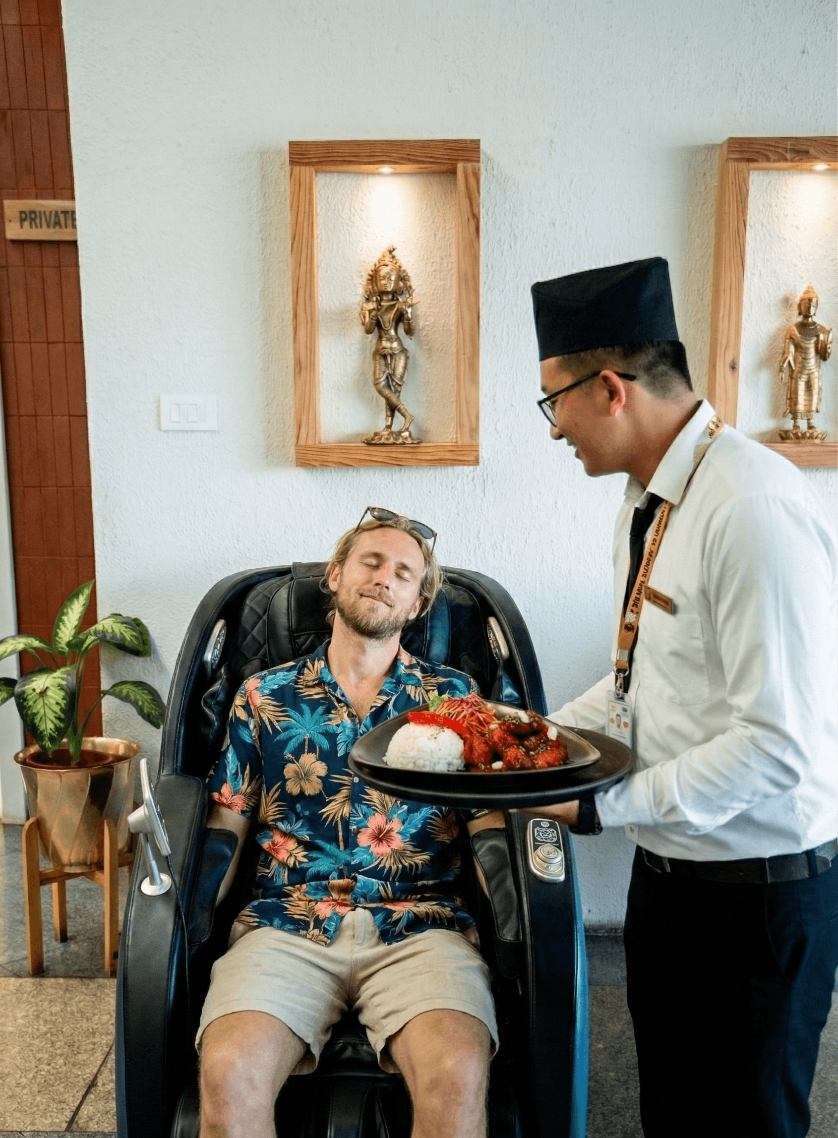 Yatra Lounge package experience