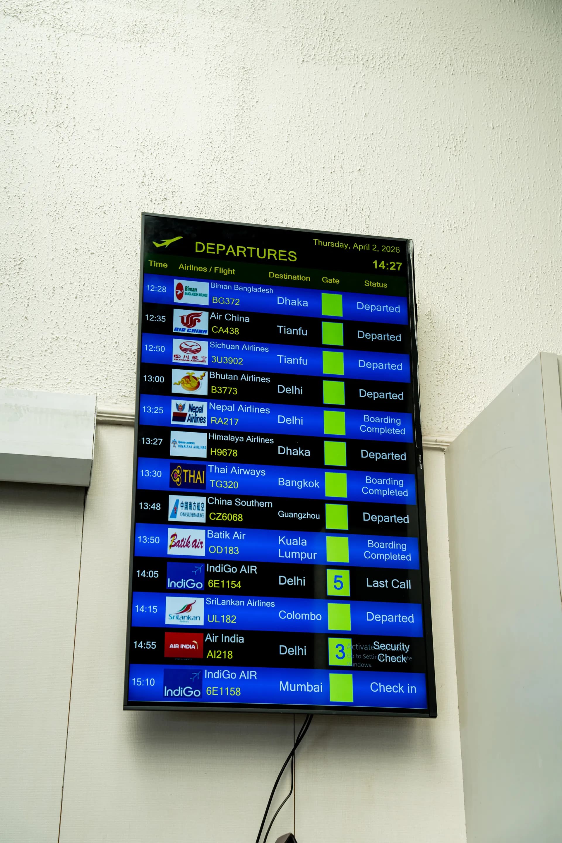 Live Flight Monitors